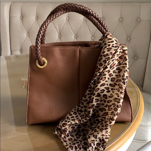 medallion Handbags - 🟢10 for $10 SALE Brown Leather Medallion Satchel